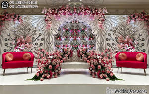 Magnífico Escenario Decorativo para Bodas, Mandap Chuppah, Último Modelo de Escenario de Cuatro Pilares para Bodas Asiáticas con Panel de Fondo, California - Product Image 2