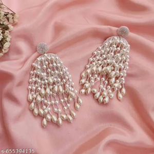 Ensemble de boucles d'oreilles pendantes tendance pour femmes, bijoux élégants pour fêtes et tenues décontractées, boucles d'oreilles en résine, moule à boucles d'oreilles en résine - Product Image 1