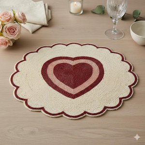 Set de table perlé en forme de cœur festonné, fait main, romantique, pour décoration de table de mariage et assiette de présentation Saint-Valentin - Product Image 3