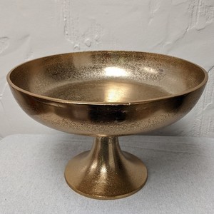 Support de bol de service rond en aluminium, fait main, écologique et luxueux, pour hôtel, restaurant, fête et utilisation avec des fruits - Product Image 1