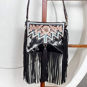 Bolso Bandolera de Cuero Genuino con Flecos, Estilo Bohemio, Hecho a Mano, de Moda, de Gran Venta, con Asa Cruzada y Diseño de Pelo de Vaca - Product Image 5
