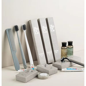 Ensemble de produits de toilette pour hôtel avec logo et parfum personnalisés, taille personnalisable, service OEM, MOQ 5000 ensembles pour usage hôtelier - Product Image 1