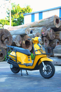 ชุดอุปกรณ์กันล้มและแร็คบรรทุกสัมภาระสำหรับมอเตอร์ไซค์ M-Biker VinFast Evo 200 รุ่นที่ 2 - Product Image 3