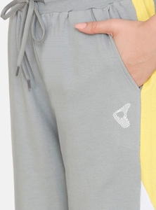 Pantalon de survêtement pour femme avec bande latérale jaune et blanche, taille élastique avec cordon de serrage, joggers décontractés en tissu tricoté respirant, collection Printemps - Product Image 6
