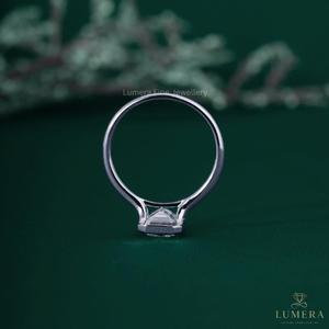 Anillo con Diamante Cultivado en Laboratorio de 2.05 Quilates, Corte Esmeralda, Color E, Engaste de Bisel, VS1, Certificado IGI, Oro Sólido de 10k/14k/18k, Regalo de Compromiso de Lujo - Product Image 6