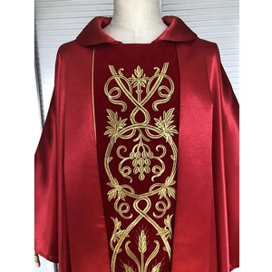 Nouvelle chasuble de prêtre en satin rouge de qualité supérieure avec broderie dorée sur le devant et ornementation 2026, sur mesure, nouveau design, chasuble brodée - Product Image 3