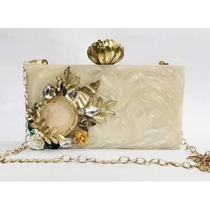 Pochette élégante en résine de qualité supérieure pour femmes, accessoire de soirée élégant pour la Saint-Valentin - Product Image 5