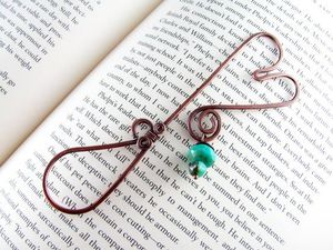 Atractivo Marcador de Cobre con Trabajos Metálicos Artísticos para Eventos Literarios, Clubes de Lectura y Bibliotecas - Product Image 1