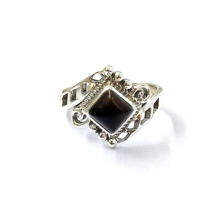 Anillo de Moda de Ónix Negro (2.5 Gramos) - Product Image 1