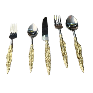 Juego de Cubiertos de 5 Piezas con Mango de Pluma Dorada Real, Cuchillo, Tenedor y Cuchara de Acero Inoxidable de Primera Calidad para Cenas Elegantes en Días Festivos - Product Image 1