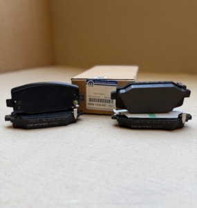 Nuevas Pastillas de Freno de Disco Delanteras al por Mayor para Fiat 124 Spider (124_) 1966-1985, Modelo OEM MOPAR 68541333AC, Sistemas Automotrices - Product Image 3