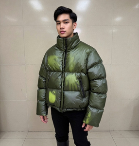 Chaqueta Acolchada con Cambio de Color Reactivo al Calor, Chaqueta de Invierno Personalizada, Ropa de Calle Unisex de Moda - Product Image 3