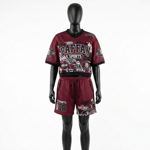 ชุดกีฬาผู้หญิงผ้าโพลีเอสเตอร์ตาข่ายพรีเมียม ระบายอากาศได้ดี สีแดงเลือดหมู-ดำ พิมพ์ลายกราฟิก ออกแบบโลโก้ด้วยเทคนิค Sublimation ได้ตามต้องการ - Product Image 3