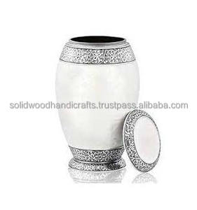 Urna de cremación de metal de diseño moderno Urnas para adultos para cenizas humanas Urnas de cremación disponibles a un precio asequible - Product Image 1