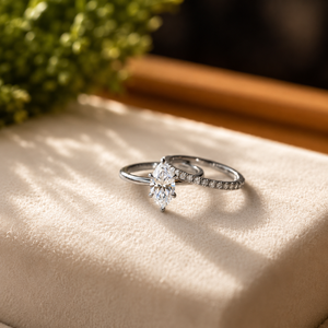 Anillo de compromiso de oro amarillo chapado en oro de 18 quilates para el Día de San Valentín, con halo oculto de moissanita, corte marquesa clásico, anillo de propuesta de diamantes - Product Image 4