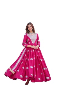 แฟชั่นเจลลาบียะห์มุสลิมตะวันออกกลางสุดหรู ผ้าฟ็อกซ์จอร์เจตต์ คามีซ พร้อมผ้าคลุมไหล่สำหรับผู้หญิง สำหรับงานแต่งงานและฤดูร้อน/ฤดูใบไม้ร่วง - Product Image 2