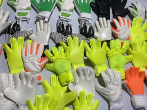 Găng Tay Bóng Đá Latex Chuyên Nghiệp Tùy Chỉnh Găng Tay Bóng Đá 4Mm Thoáng Khí Chống Trượt Bền Bỉ Cao Su Chống Nước - Product Image 2