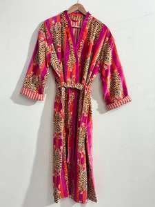 Bata Kimono de Terciopelo con Estampado de Tigre: Bata de Algodón para la Hora del Despertar - Product Image 4