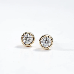 Pendientes Minimalistas de Diamantes en Oro Sólido con Diamantes Naturales Extraídos de la Tierra, Joyería Fina, Elegante para Uso Diario, Regalo para Ella - Product Image 2