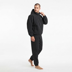 Survêtement de sport tendance en nylon léger pour homme, idéal pour la course à pied et le jogging, personnalisable avec logo - Product Image 4