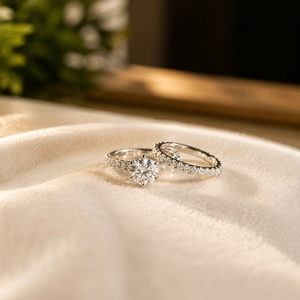 Anillo de Aniversario con Diamante de Forma Redonda, Elegante Anillo de Compromiso con Moissanita y Plata de Ley 925, Joyería Nupcial - Product Image 1