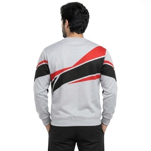 Tissu léger, bords côtelés et construction confortable. Sweat-shirt pour homme conçu avec impression couleur vibrante. - Product Image 2