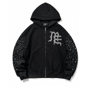 Sudadera con capucha negra para hombre, corte holgado, con estampado de letras brillantes y mangas con pedrería, estilo urbano, para invierno - Product Image 2