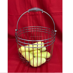 Panier à fruits en métal à base large avec un design pliable écologique pour contenir des produits variés, accès facile et flux d'air libre - Product Image 1