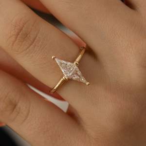 Women's 14k solid Gold Triangle Cut Diamond Engagement Ring Prong Setting Classic Geometric Style - Product Image 5