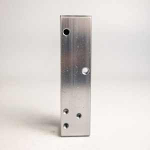 Bloc en aluminium usiné CNC sur mesure de haute précision, profil en C, AMT VINA, fabricant direct du Vietnam - Product Image 2