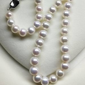 Juego de Regalo de Alta Calidad con Collar de Perlas y Broche de Plata - Product Image 3