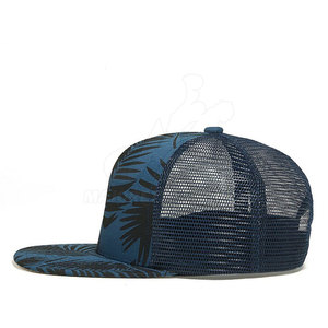 Casquettes Snapback personnalisées professionnelles, fabriquées avec un tissu de haute qualité, visière plate, design ajustable et style élégant pour un usage quotidien. - Product Image 5