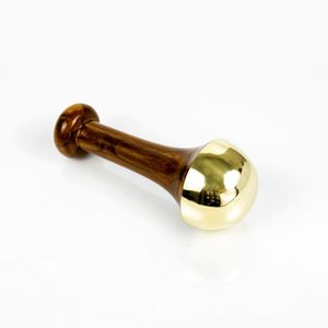 Bâtonnet Kansa artisanal de conception moderne haut de gamme pour la thérapie faciale, avec manche en bois, outil de beauté rond pour la relaxation et les soins de la peau - Product Image 5