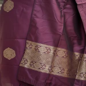 VASTRA COTTAGE Kurta Jacquard de crepé con pantalón y dupatta jacquard morado, conjunto étnico cosido para mujer - Product Image 5