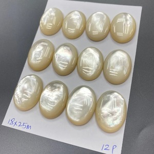 Perles de nacre blanches naturelles ovales 18x25mm de qualité AAA, perles en vrac pour la fabrication de bijoux, emballage en vrac, origine Rajasthan, Mehrajuddin Gems - Product Image 2