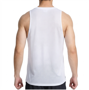เสื้อกล้ามผู้ชายแบบสั่งทำพิเศษ ระบายอากาศได้ดี แห้งเร็ว เหมาะสำหรับออกกำลังกาย วิ่ง และเล่นกีฬา รับผลิตแบบ OEM และติดฉลากส่วนตัว - Product Image 3