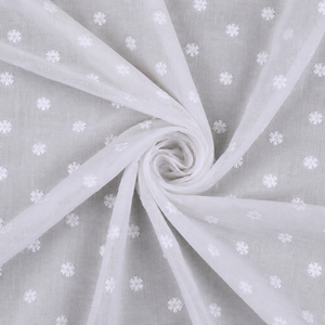 Tissu en coton brodé à bordure Schiffli, respirant et doux, dentelle à œillets pour robes, chemisiers, vêtements pour enfants et vêtements de mode - Product Image 1