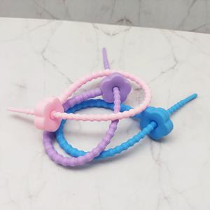 Attaches-câbles en silicone en forme de fleur - Souples, flexibles, réglables, réutilisables, durables, mignonnes et adorables pour un usage quotidien - Product Image 5