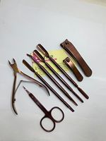 Ciseaux à ongles professionnels en or rose, repousse-cuticules en acier durable, repousse-cuticules personnalisé avec logo, coupe-ongles et pince à ongles pour manucure.