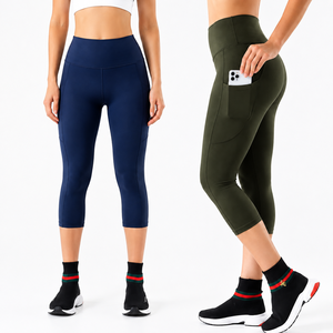 Leggings de yoga capri personnalisés pour femmes, taille haute, extensibles dans 4 directions, avec poches latérales, respirants et anti-humidité pour le fitness - Product Image 1