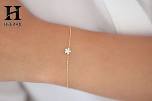 Wholesale Custom 14K Gold Minimalist <b>Flower</b> Lab Grown Diamond <b>Bracelet</b> IGI Certified D VVS Delicate Floral Chain Jewelry - Product Image 1