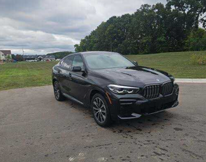 รถยนต์พรีเมียมปี 2023 รุ่น XDrive40i ขับเคลื่อนสี่ล้อ พวงมาลัยซ้าย ภายในสีเข้ม เบาะหนัง ระบบควบคุมความเร็วอัตโนมัติ ล้อแม็ก R18 รถ SUV หลังคาซันรูฟ - Product Image 1