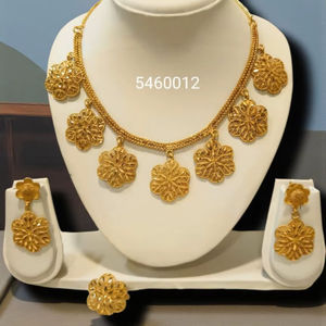 AWAIS HOUSE Nuevo Conjunto de Joyería de Moda Estilo Hip Hop Chapado en Oro con Diamantes para Mujer, Collar y Pulsera Infinito para Fiesta de Compromiso - Product Image 1