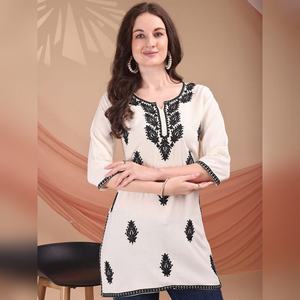 Kurta courte pour soirée d'hiver en pur coton avec broderies riches, mode féminine moderne, vente en gros à bas prix - Product Image 4