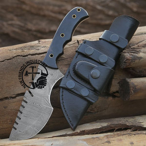 Couteau de chasse et de survie artisanal en acier Damas, neuf, avec manche en corne de taureau, lame fixe pleine longueur de 6 pouces, ambidextre et durable - Product Image 1