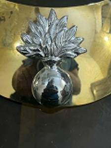 Badge d'officier français en laiton et argent avec décoration dorée sans nickel pour chapeaux - Product Image 4