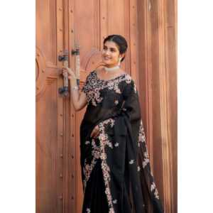 Sari fourreau fait main pour les fêtes, avec imprimé floral et travail Zari Dori, taille naturelle - Product Image 2