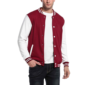 Chaqueta Varsity con Capucha y Cuello Alto Personalizada con Logotipo, Diseño de Parches, Color Negro, para Hombre, Estilo Universitario de Béisbol - Product Image 2