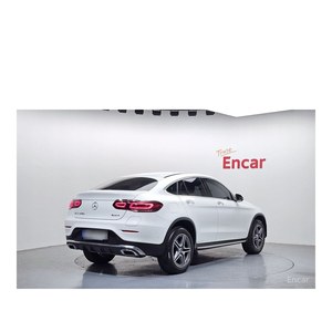 Mercedes-Benz Clase GLC GLC300e 4MATIC Coupé, Automático, Asientos de Cuero, Volante a la Izquierda, Cámara Trasera, Marzo 2023, 24,105 km - Product Image 2