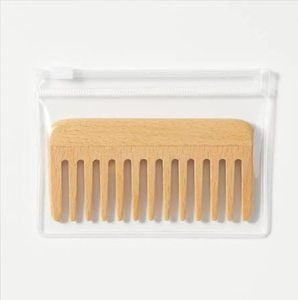 Peine ergonómico de madera con dientes gruesos y lisos para desenredar y peinar, disponible a precios de mayorista. - Product Image 4